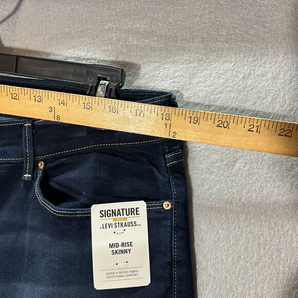 Signature Levi Strauss Gold Mid Rise Skinny Stretch Blue Denim Jeans 16L W34 L32 - Picture 8 of 16